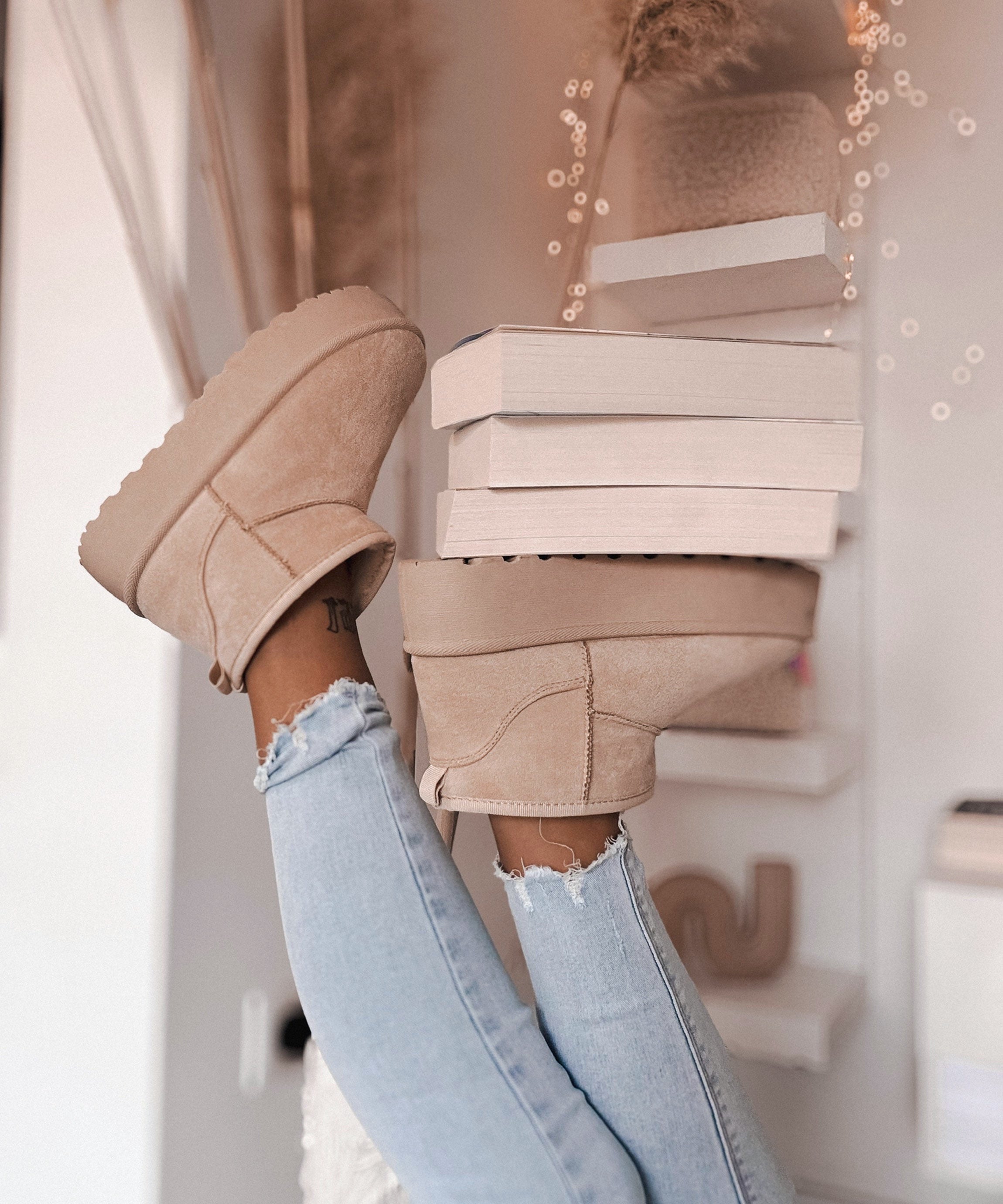 Beige platform ankle boots with lining