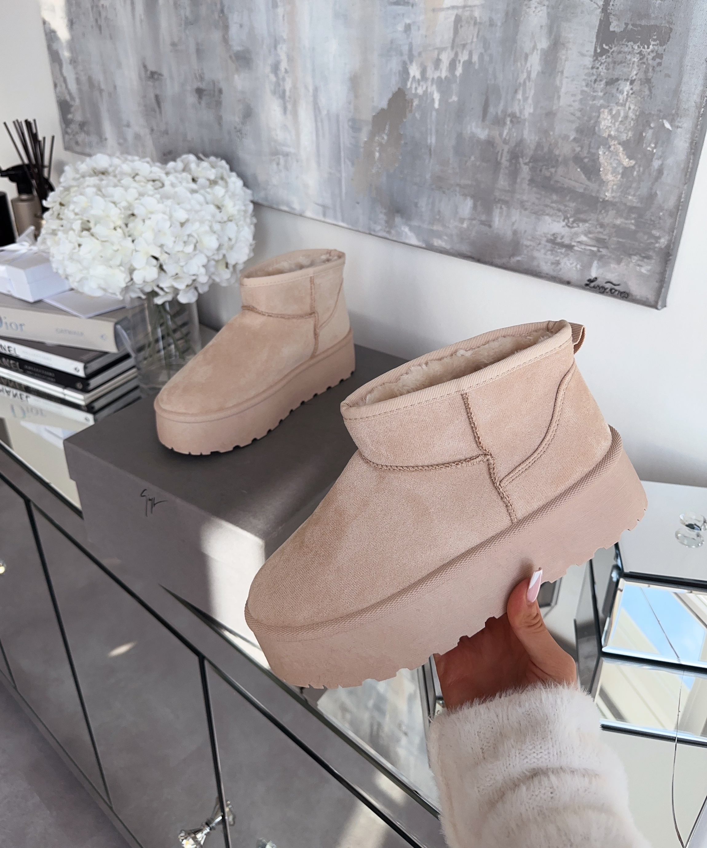 Beige platform ankle boots with lining