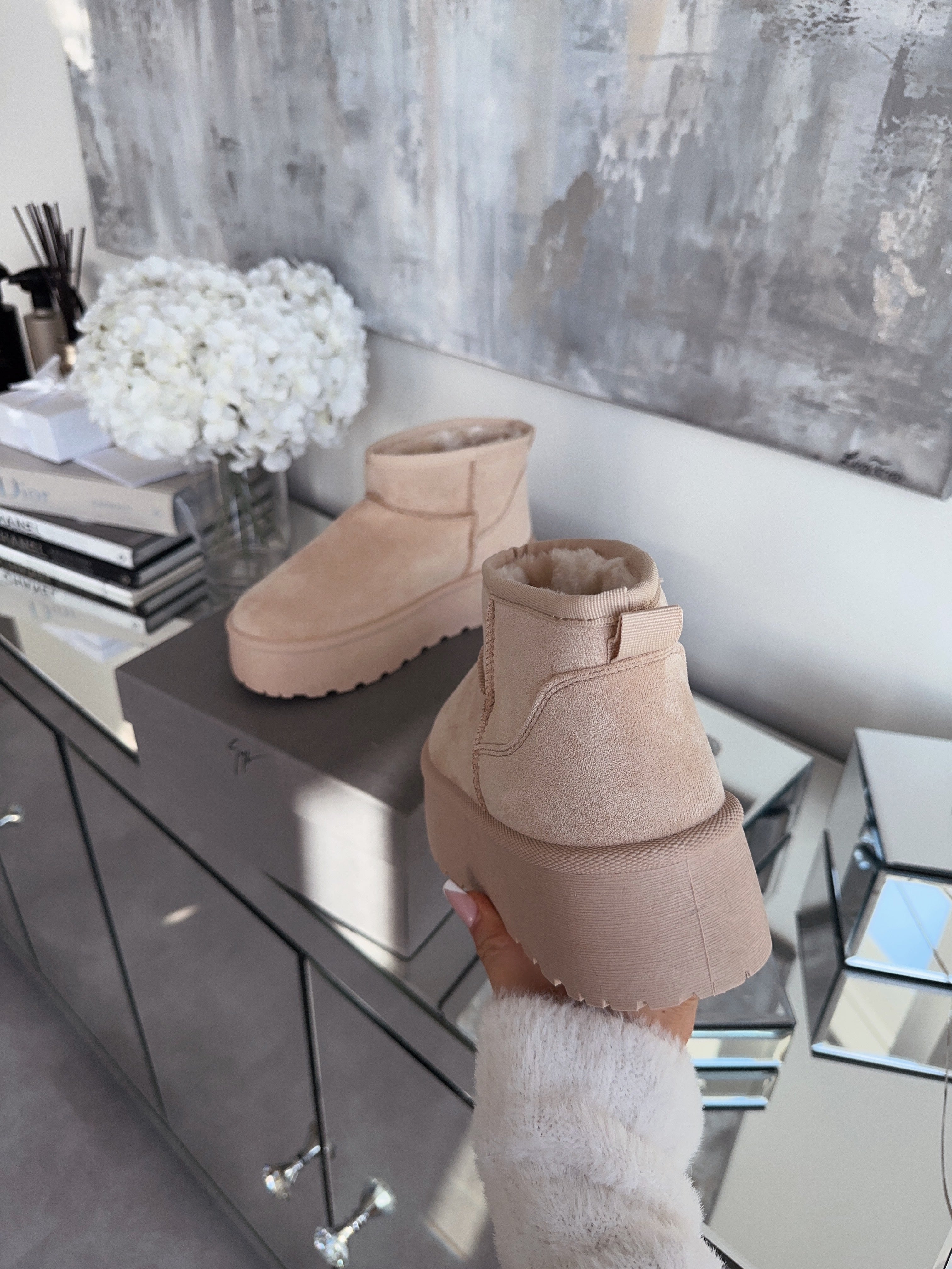 Beige platform ankle boots with lining