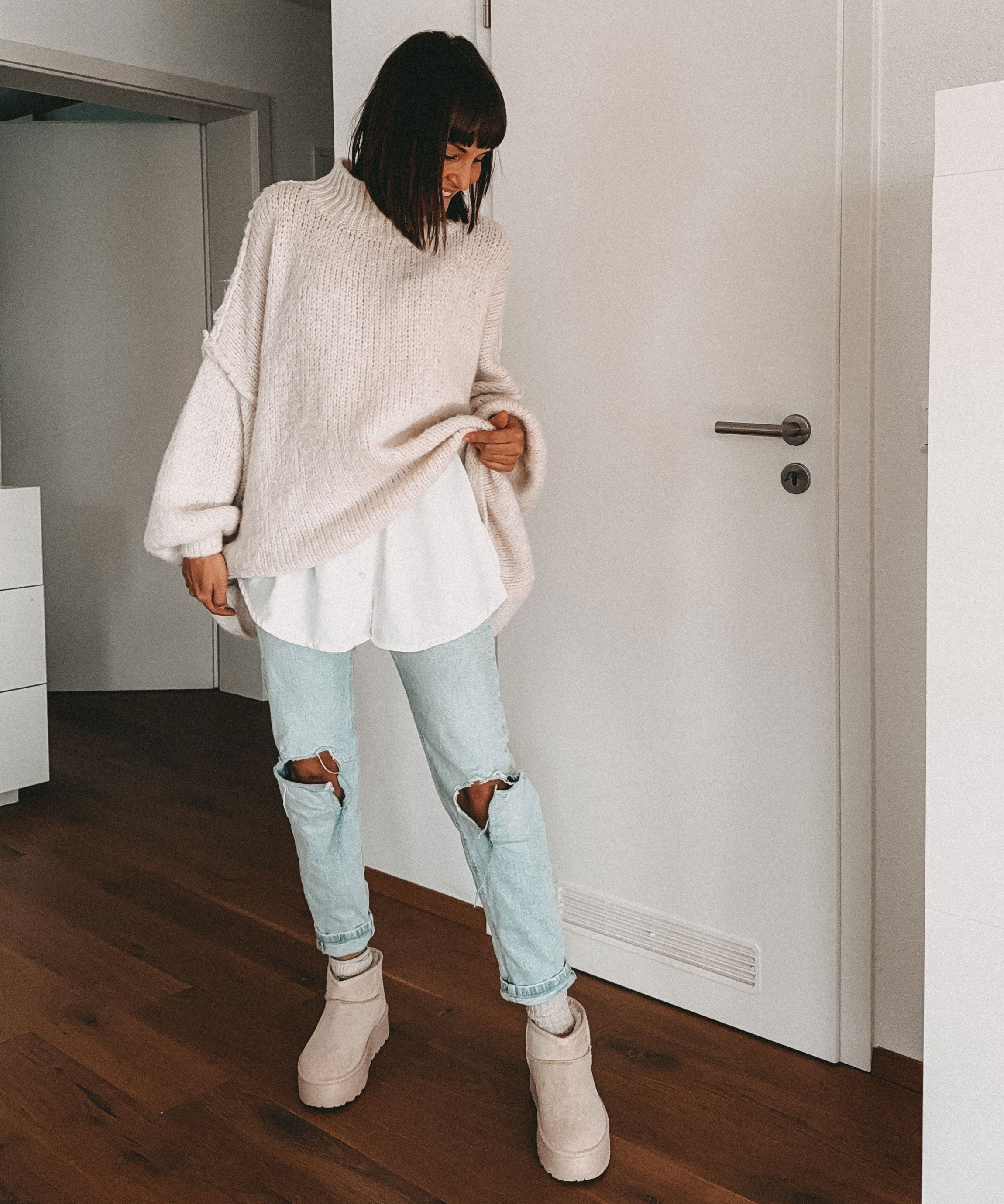 Beige platform ankle boots with lining