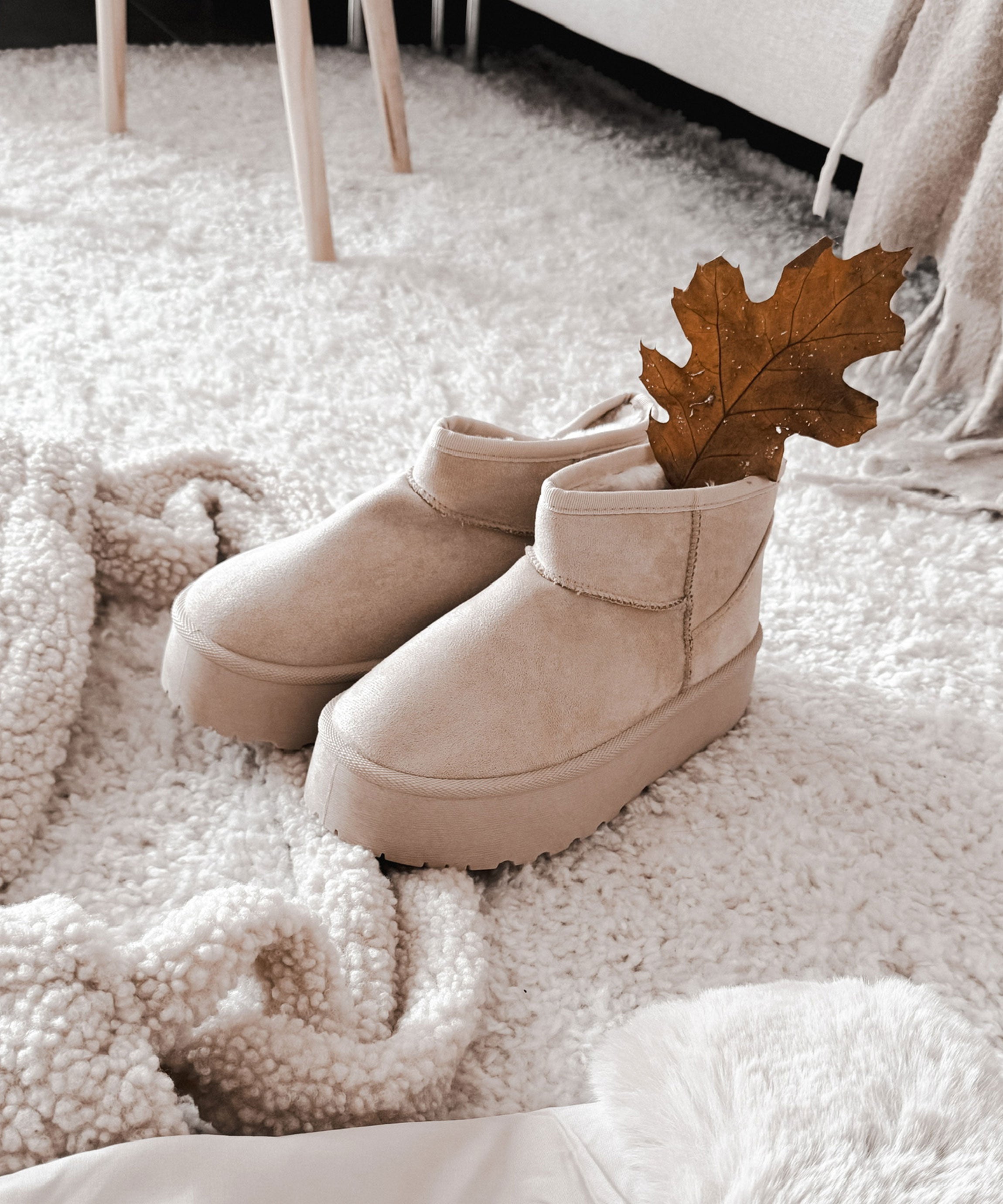 Beige platform ankle boots with lining