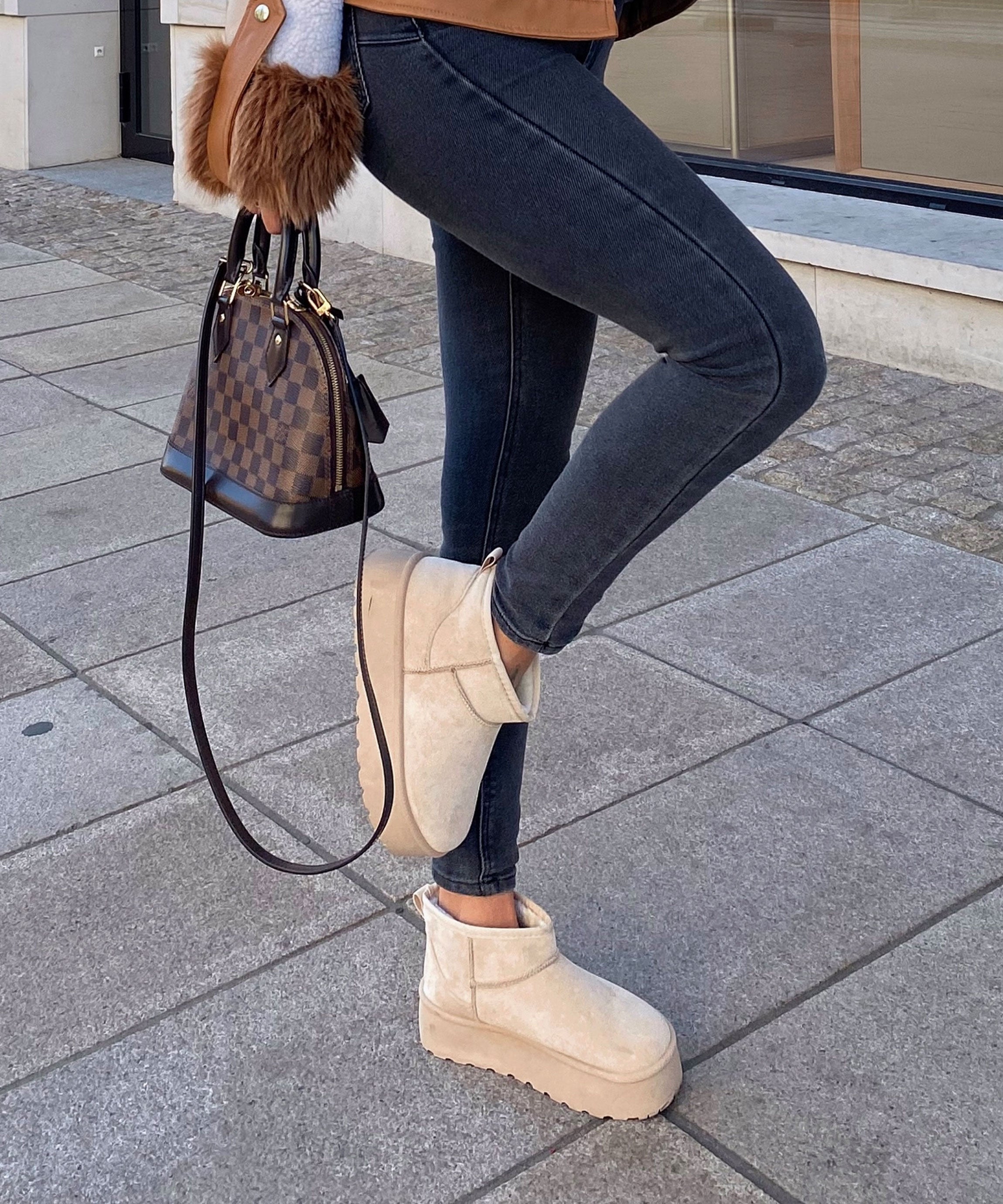 Beige platform ankle boots with lining