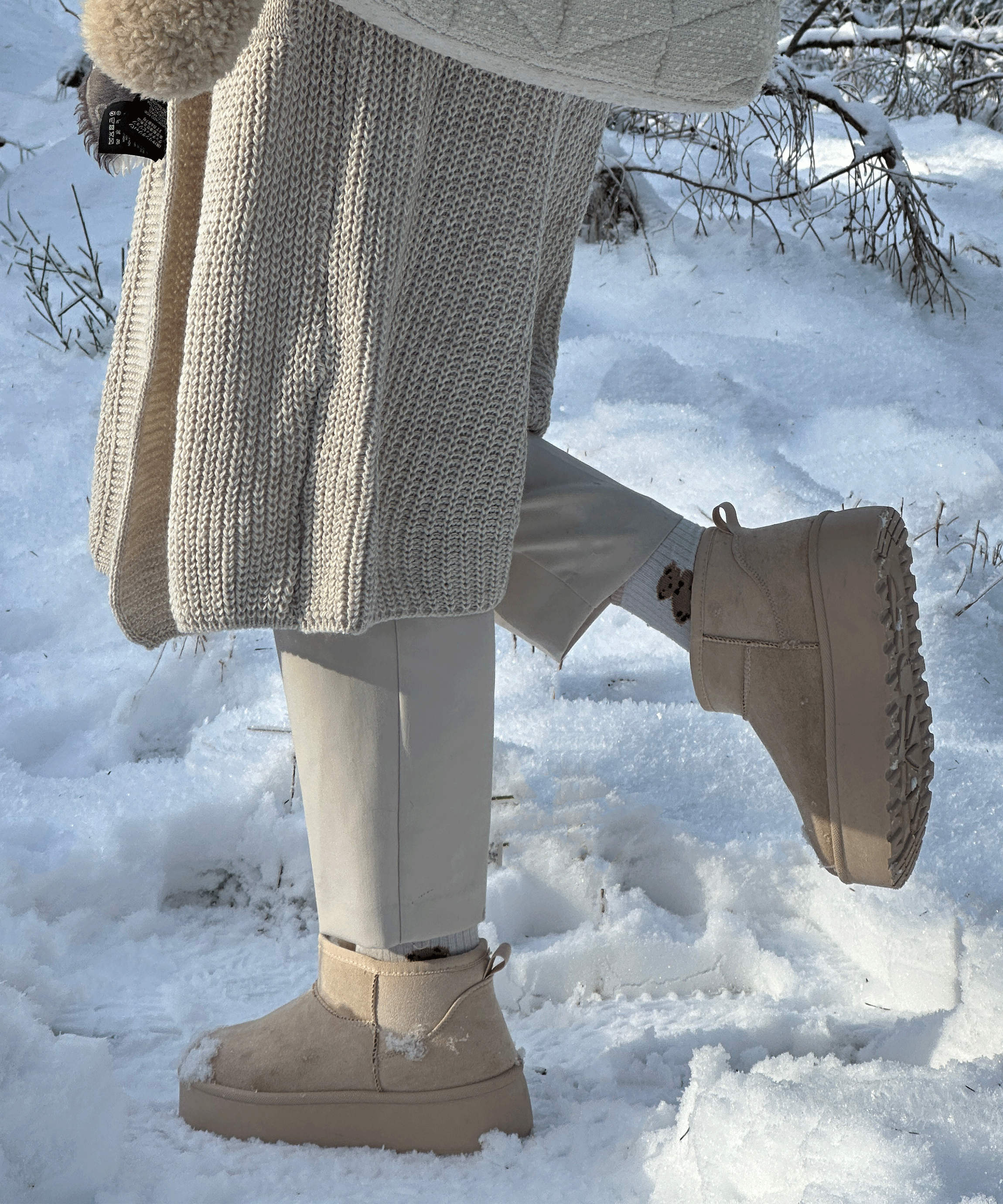 Beige platform ankle boots with lining